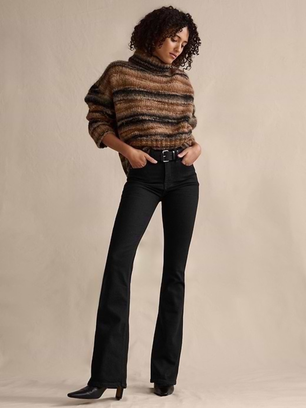 👖BANANA REPUBLIC👖MID RISE FLARE👖NWOT!